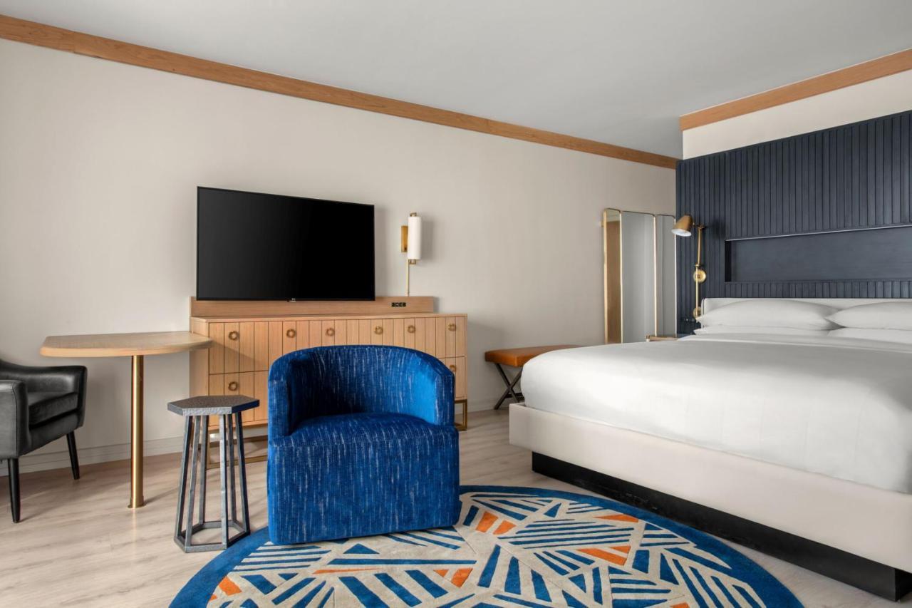 Marina Del Rey Marriott Hotel 3*