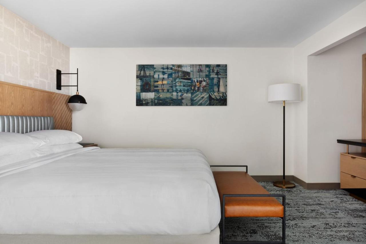 Marina Del Rey Marriott Hotel
