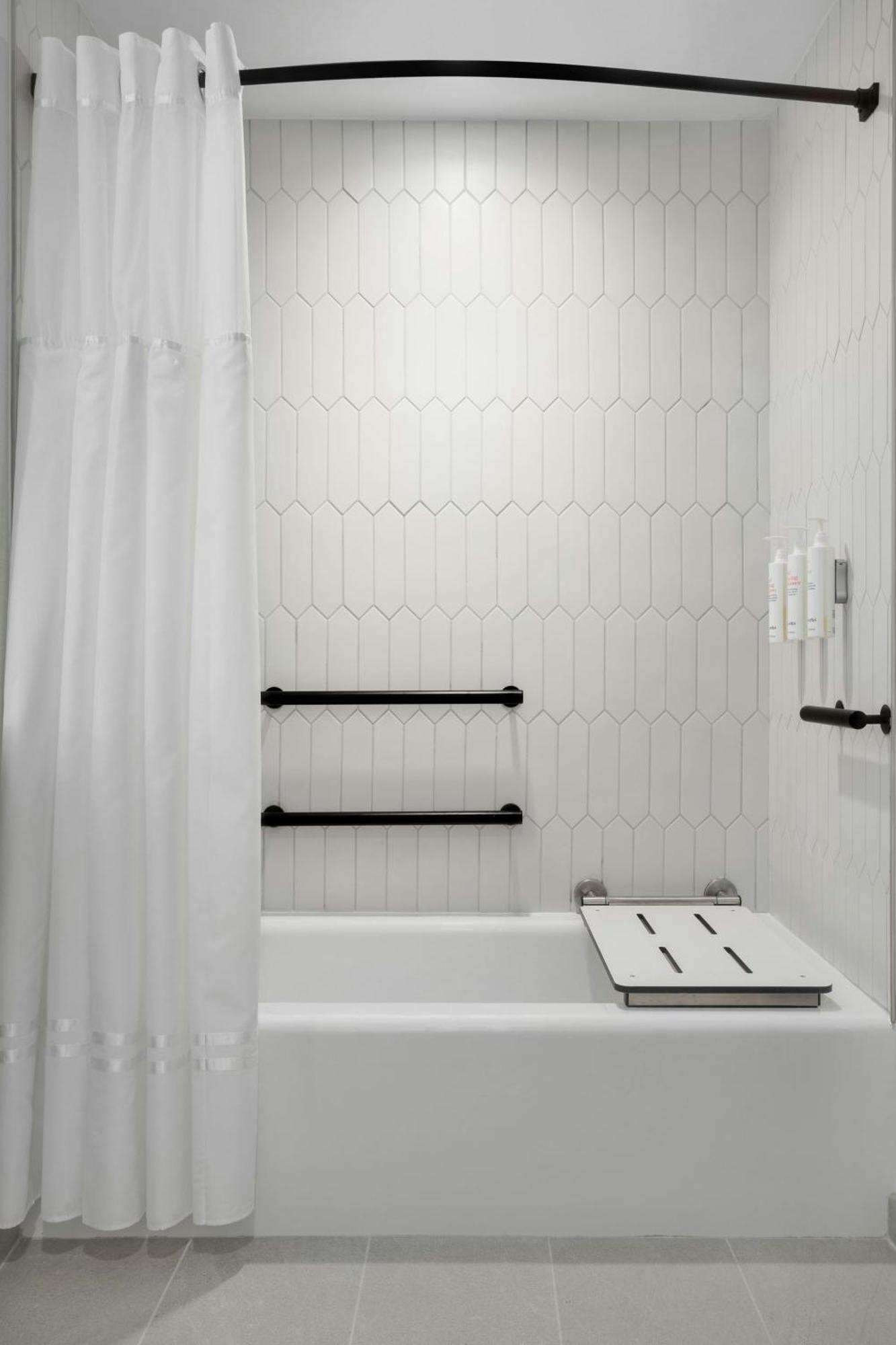 Hotel Marina Del Rey Marriott